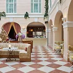 Bella Grande Hotel